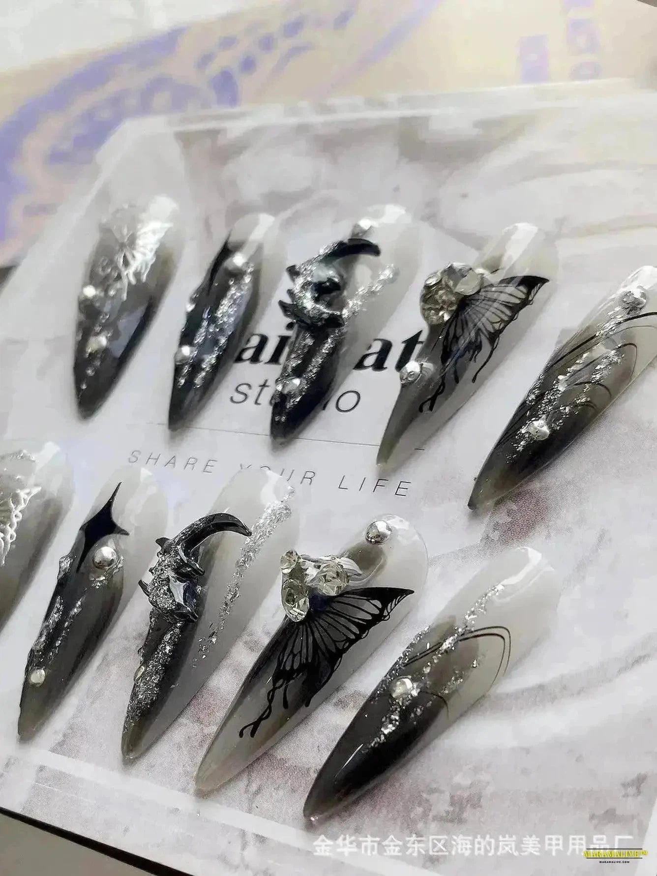 10-Piece Gothic Dark Punk Style Handmade Press-on False Nails with Dynamic Metal Liquid Butterfly Artwork