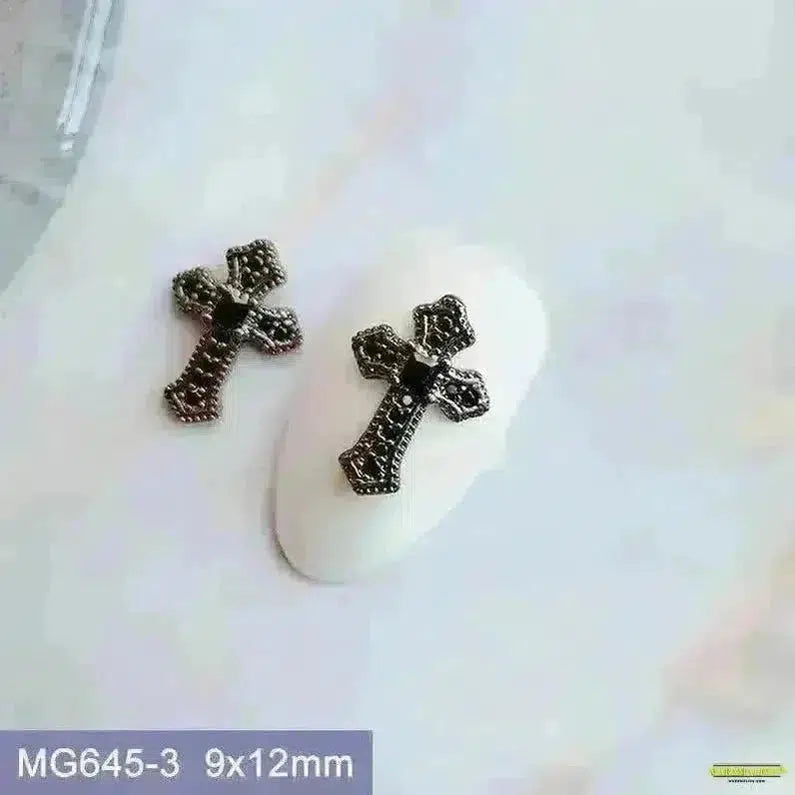 10pcs Gothic Dark Black Cross Nail Art Charms, Zircon Crystal Crucifix Heart Nail Art Decorations with Spooky Style - Dynamic Unique Artwork