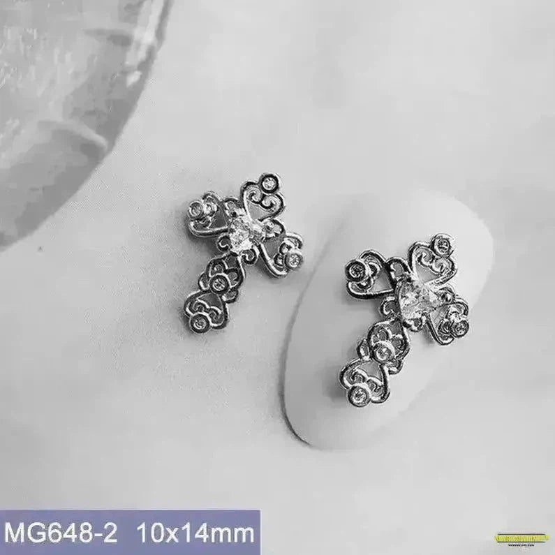 10pcs Gothic Dark Black Cross Nail Art Charms, Zircon Crystal Crucifix Heart Nail Art Decorations with Spooky Style - Dynamic Unique Artwork