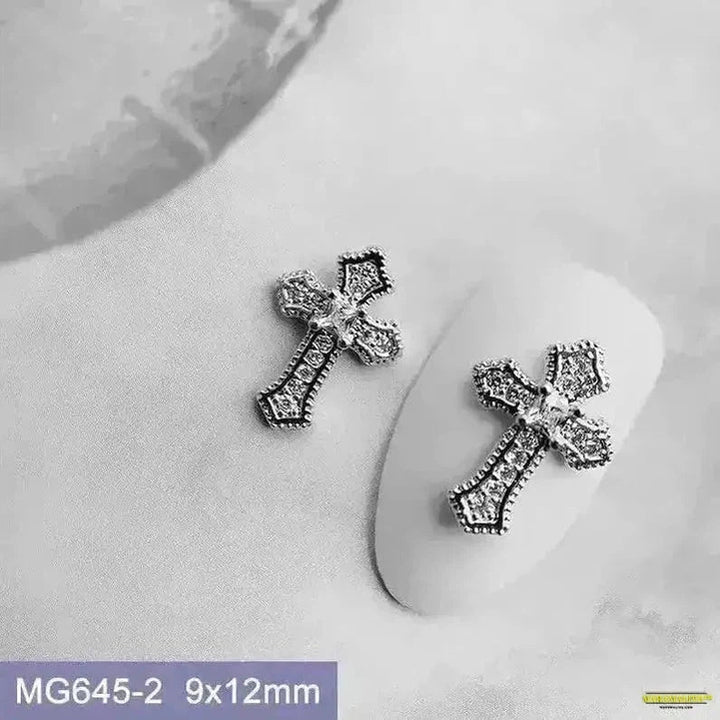 10pcs Gothic Dark Black Cross Nail Art Charms, Zircon Crystal Crucifix Heart Nail Art Decorations with Spooky Style - Dynamic Unique Artwork