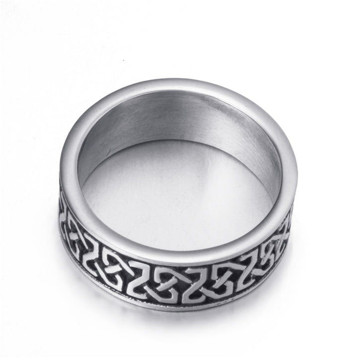 A Celtic Silver Punk Ring with an intricate design made by Maramalive™.