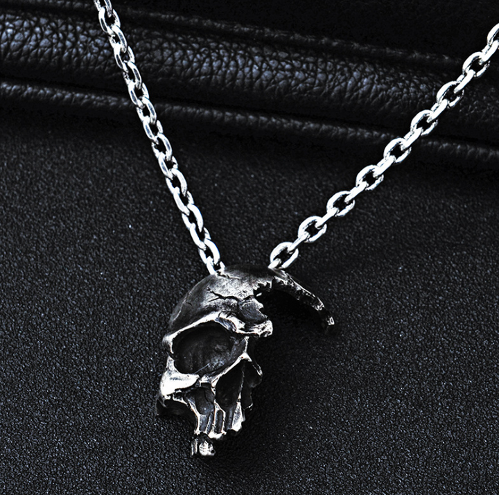 A Vintage Maramalive™ Silver Skull Necklace on a Black Leather, suitable for both men and women.