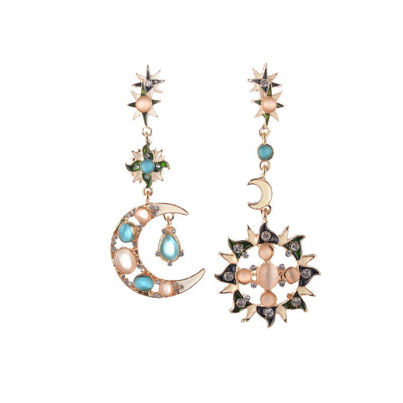 A pair of Maramalive™ Minimalist asymmetrical sun moon earrings.