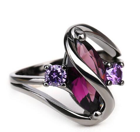 An Maramalive™ Fashion Luxury Purple Crystal Engagement Ring with amethyst stones.