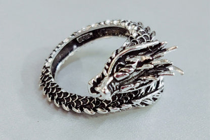 An Awesome Style Retro Dragon Ring from Maramalive™ with a dragon head on it.