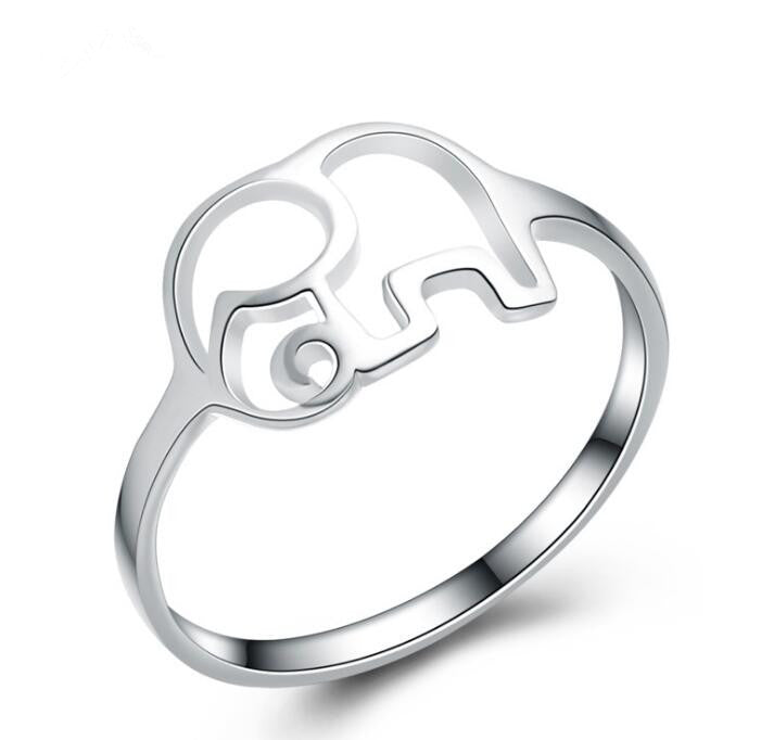 A Vintage Elephant Ring with the brand Maramalive™ on it.