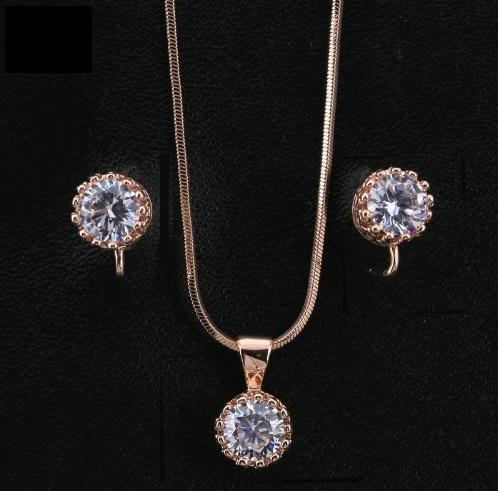 A Versatile Minimalist Jewelry Set by Maramalive™, with rose gold plating and cubic zirconia.