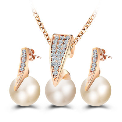 A Spectacular 2-piece faux pearl earring and necklace set in rose gold by Maramalive™.