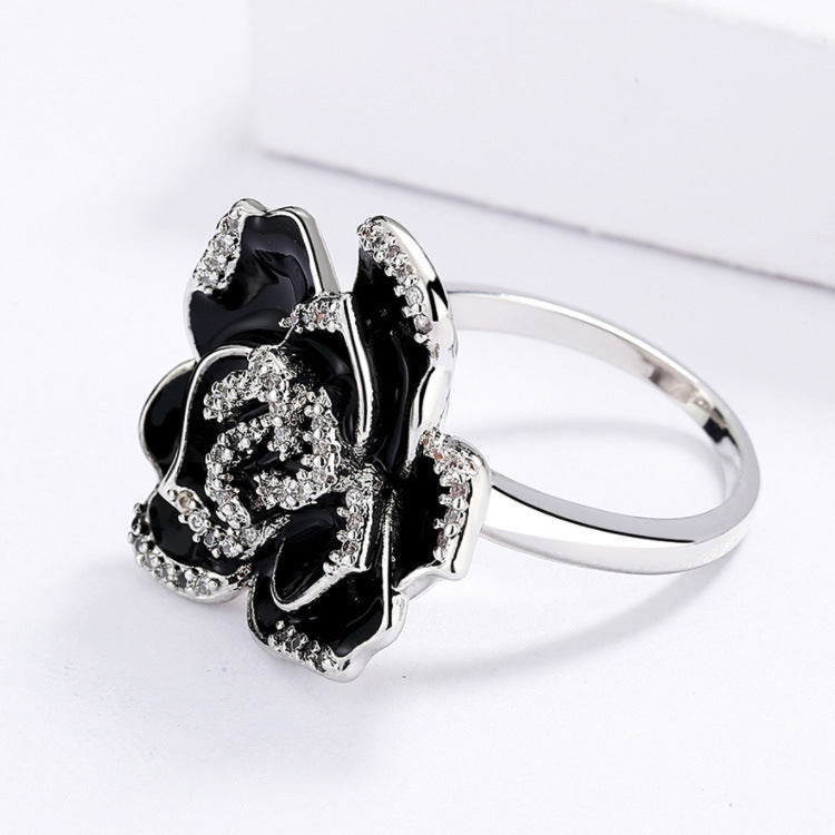 Vintage Elegant Enamel Ladies Ring Unique Black Flowers