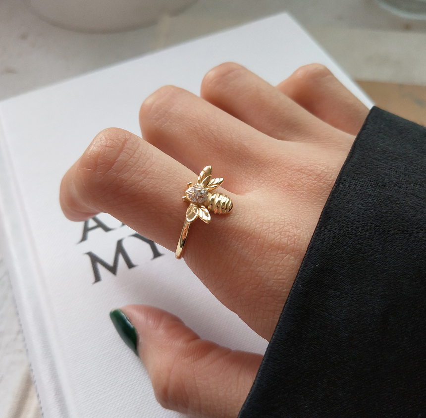 Bee ring
