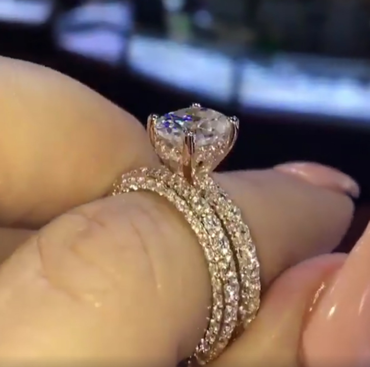 New Flash Diamond Round Princess Ring Fashion Female Engagement Marriage Diamond Ring Female
