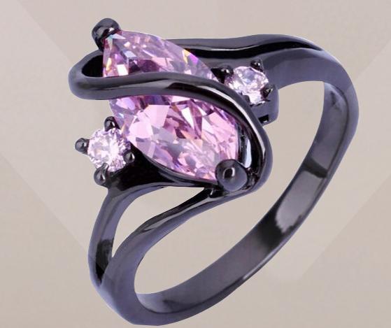An Maramalive™ Fashion Luxury Purple Crystal Engagement Ring with amethyst stones.