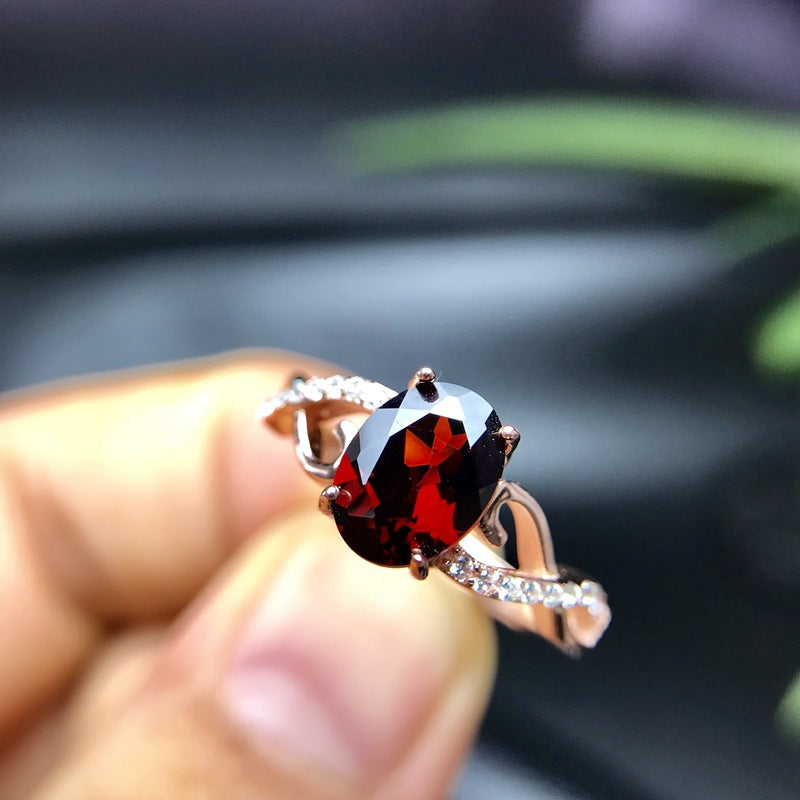 White Gold-Plated 925 Silver Inlaid Garnet Ring