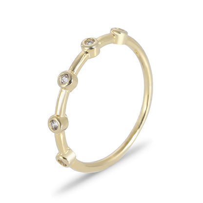 A Maramalive™ Minimalist Gold Diamond Wedding Ring.