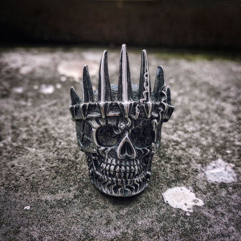 Exaggerated punk crown skull ring