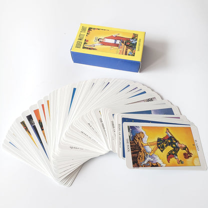 A Spanish bilingual knight tarot card with the sun on it, made by Maramalive™.