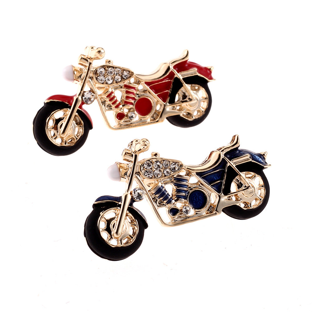 Exquisite diamond-studded motorcycle brooch