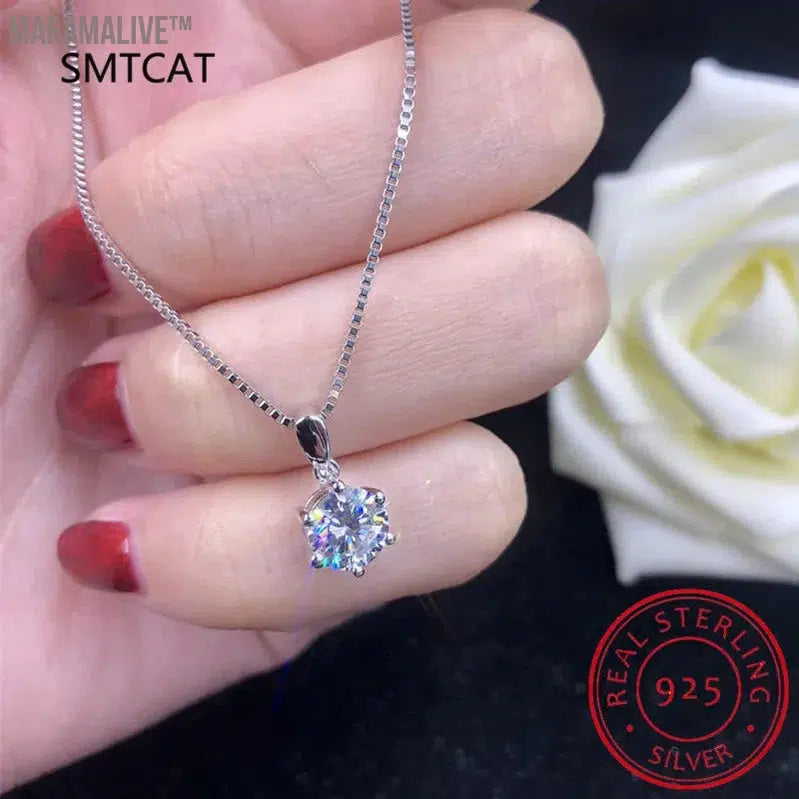 925 Silver Rhodium plating 1 Carat VVS1 Diamond Test Round Shape Moissanite Pendant Necklace Women Classic Gemstone Necklace