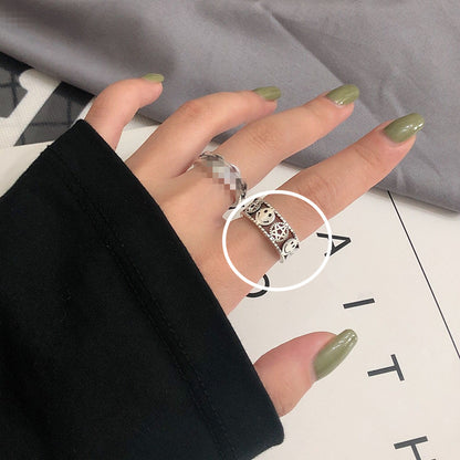 Simple female roman numeral ring
