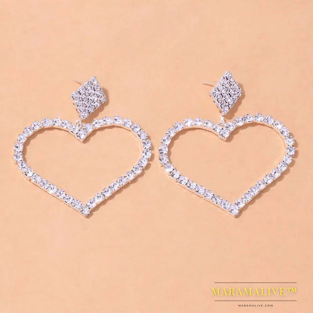 Aesthetic Letter Earrings Designer Luxury for Women 2021 Fahsion Jewelry Rhinestone Designer Piercing Heart Earrings