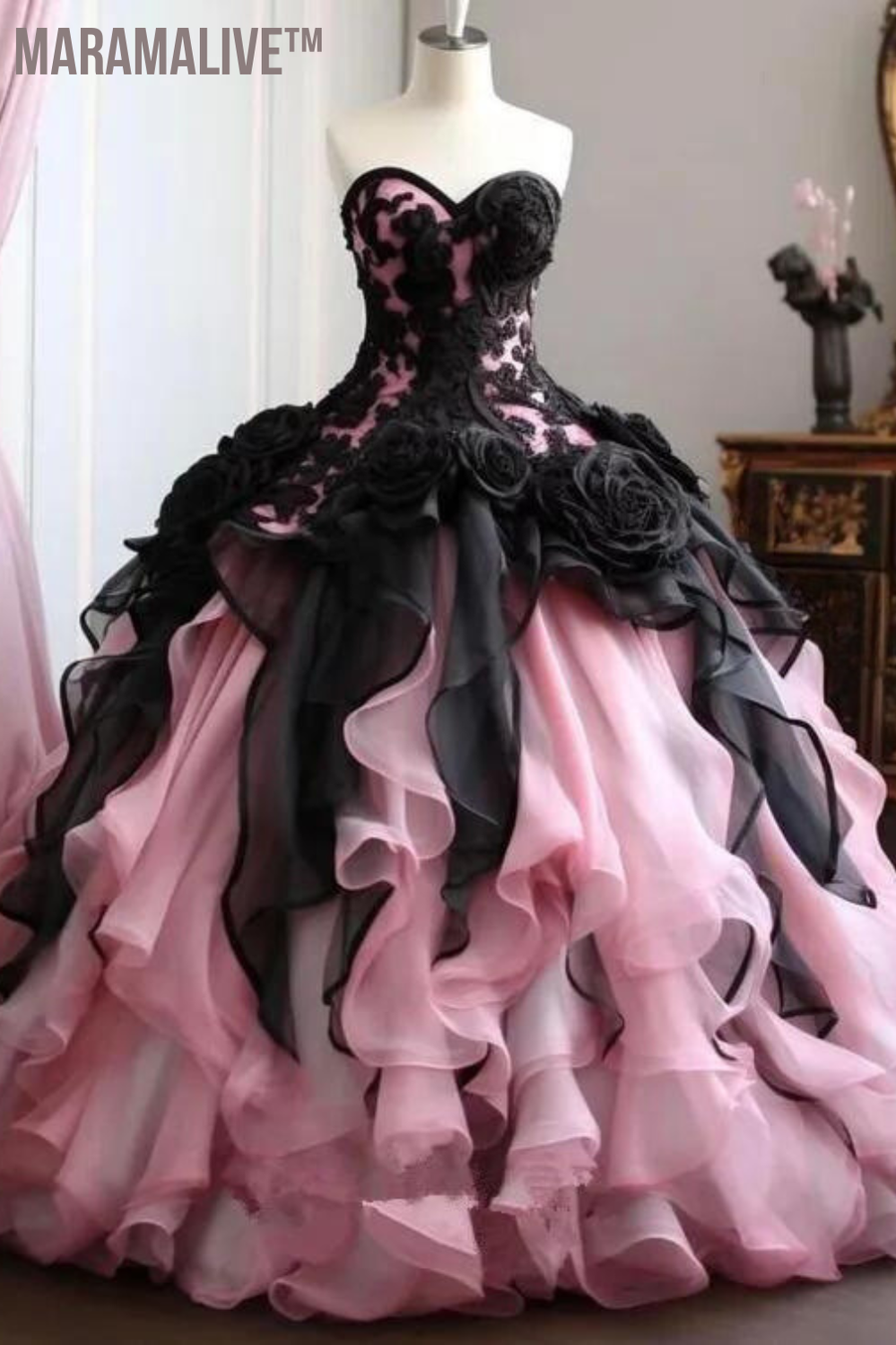 Black Pink Princess Fairy Prom Dresses Sweetheart Corset Lace-up Rose Floral Applique Evening Gown Masquerade Costume