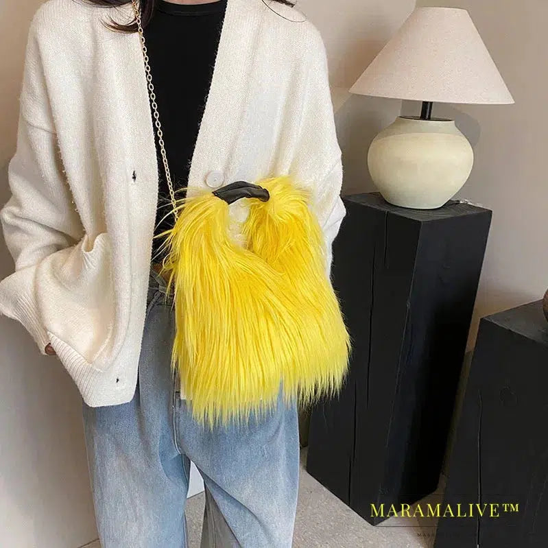 Candy Color Fluffy Women's Shoulder Bags Long Plush Ladies Chain Crossbody Bag Faux Fur Hot Girls Bucket Bag Y2K Furry Handbags