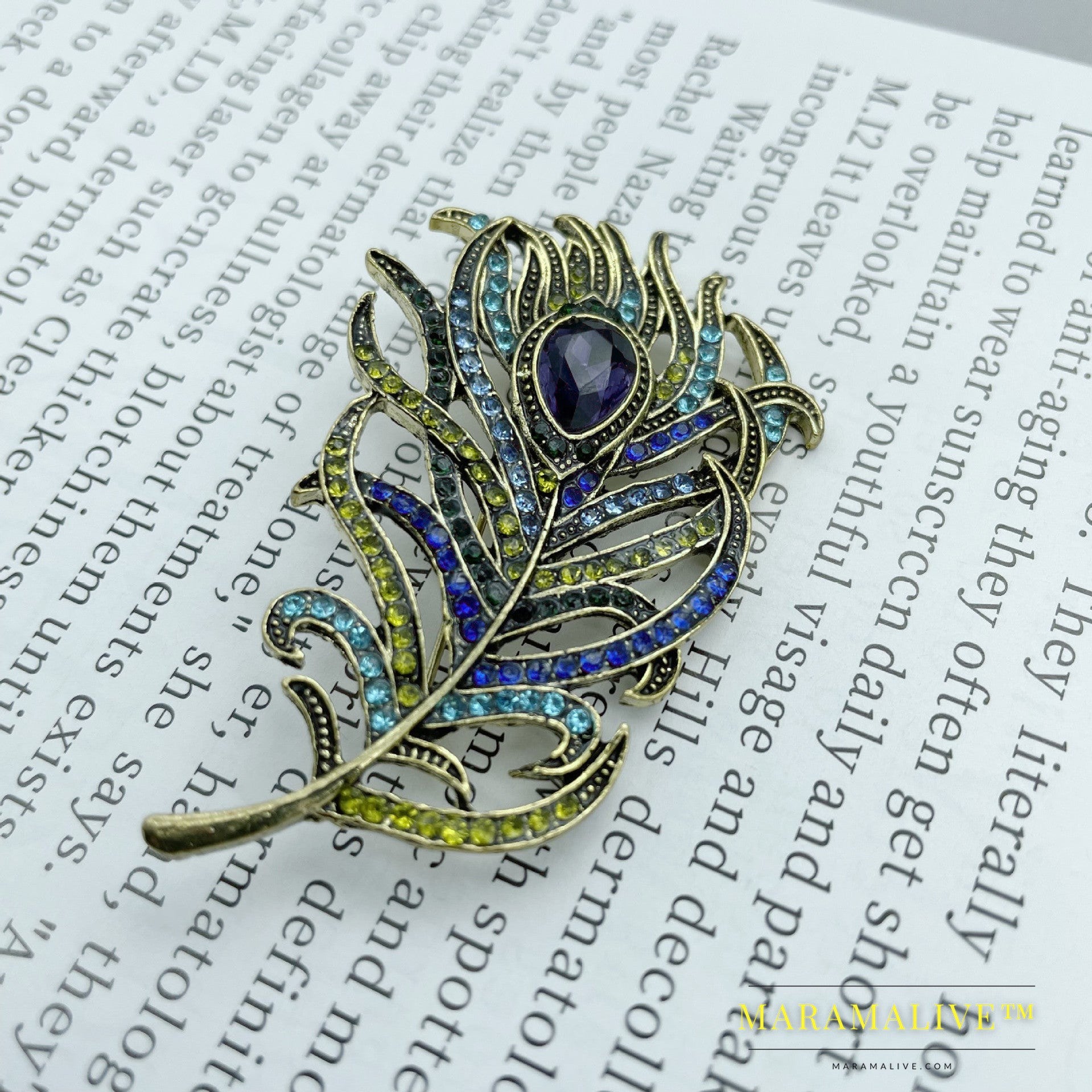 Crystal Peacock Feathers Brooch Boho Enamel Pins Deep Blue Brooches Wedding Accessories New Arrival