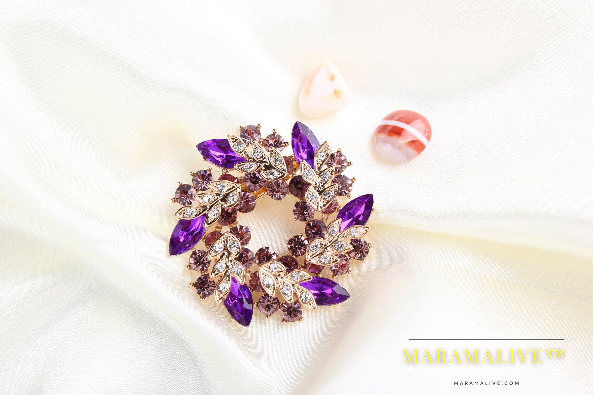 Crystal brooch, diamond-encrusted bauhinia brooch, brooch