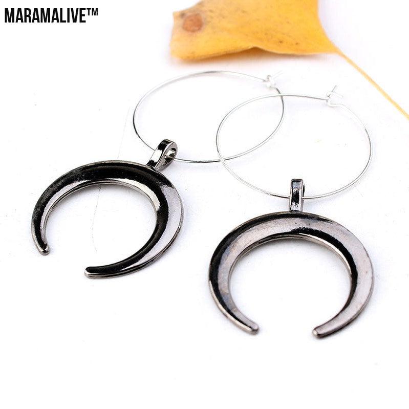 European And American Gothic Moon Hoop Punk Exaggerated Black Horns Pagan Earrings