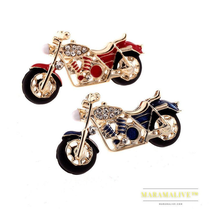 Exquisite diamond-studded motorcycle brooch