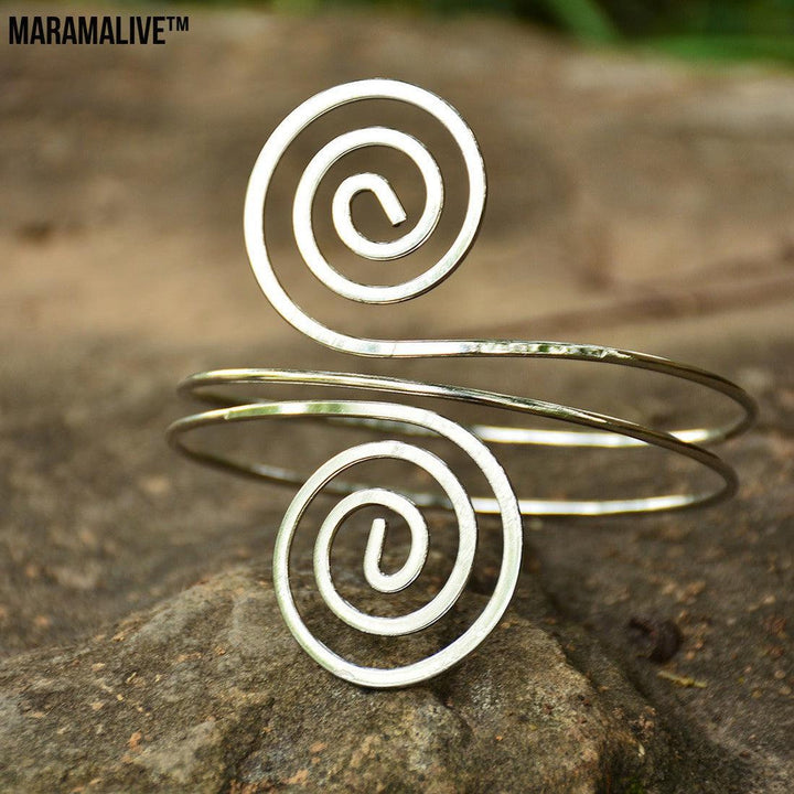 Eye-Catching Arm Ring Bracelet