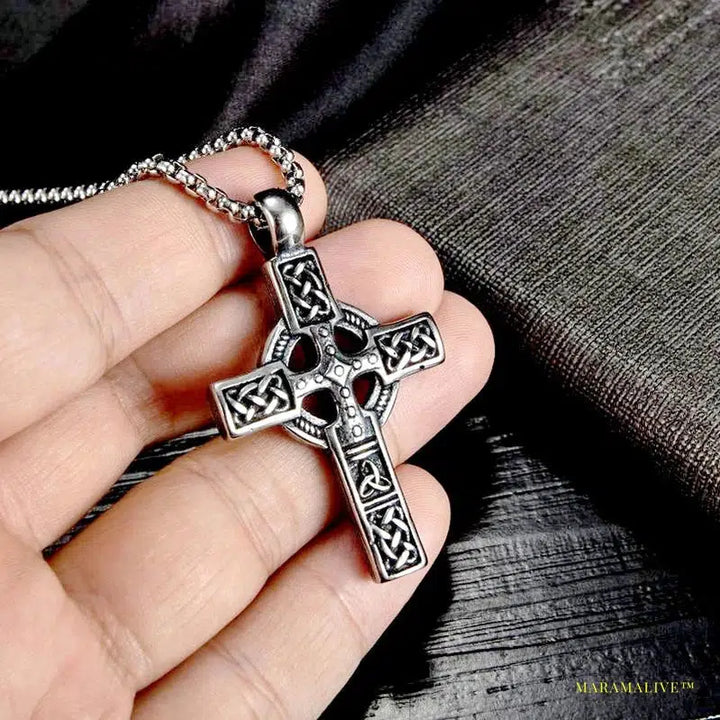 Fashionable Celtic Knot Pendant Necklace – Ancient Irish Cross Retro Ethnic Amulet – Vintage Gothic Unisex Jewelry