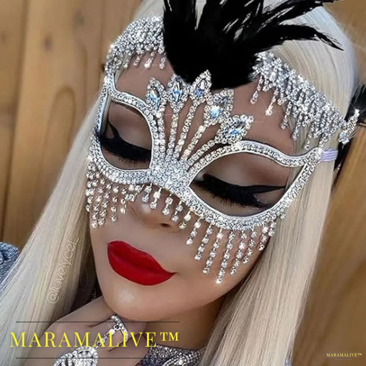 Feathers Rhinestone Tassel Mask Venetian Women Party Masquerade Mask Luxury Crystal Facial Jewelry Fancy Dress Costume Eye Mask