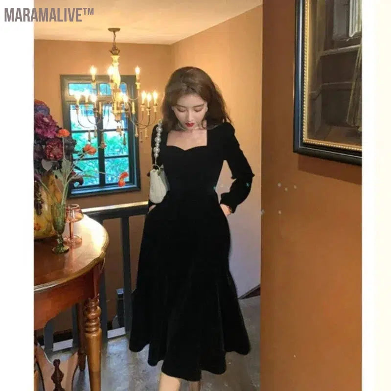 French Black Dress Velvet Dresses Women 2024 Spring and Fall New Waisted Fairy Style Dress Female High Class Elegant Party Dress