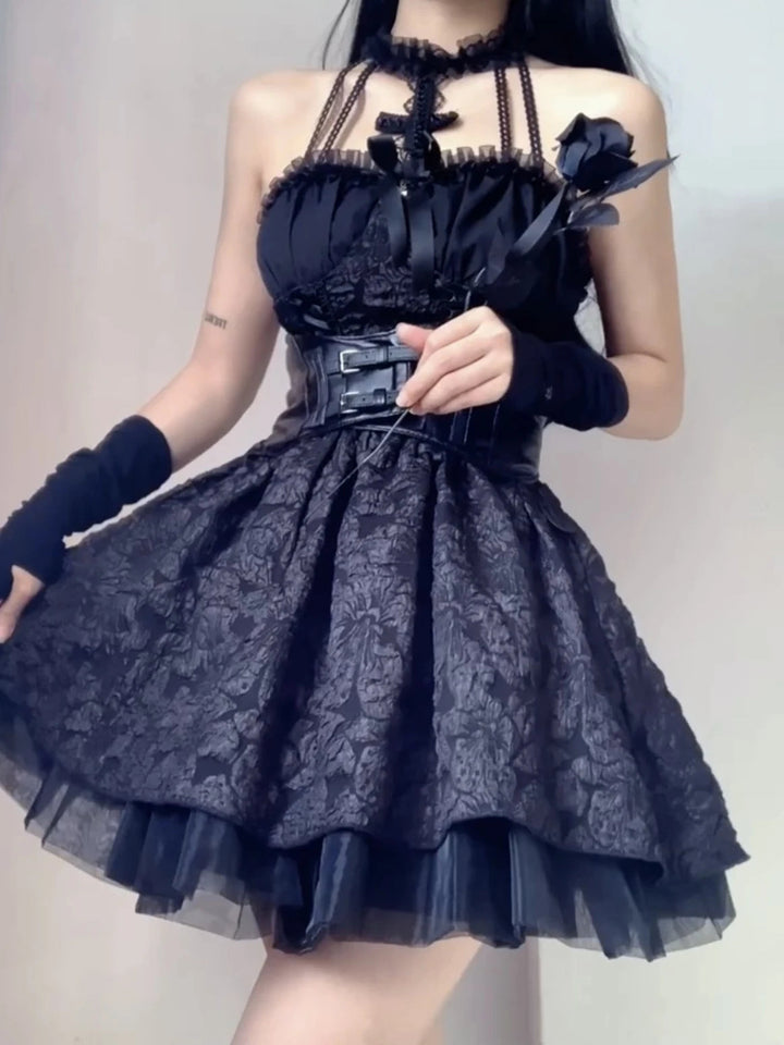 Gothic Lolita Costumes Ideal for Halloween Festivities