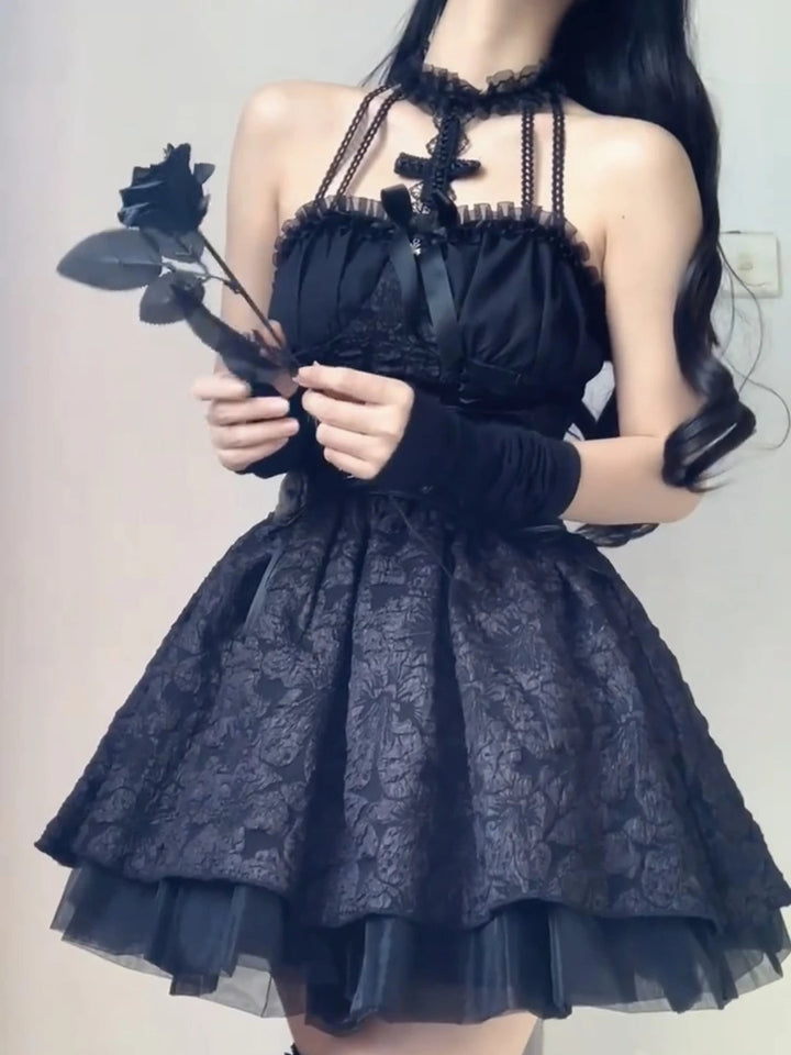 Gothic Lolita Costumes Ideal for Halloween Festivities