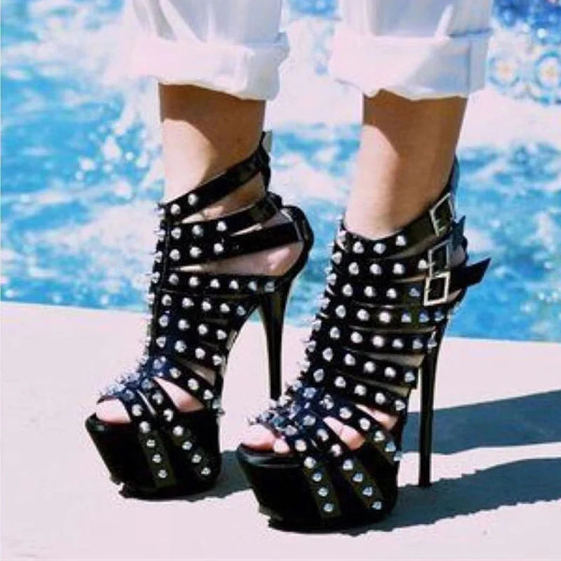 Women's summer sandals: Studded Black