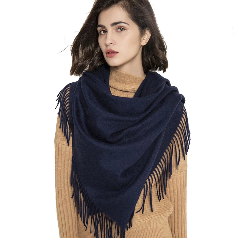 Woman in thick Navy knitted winter scarf