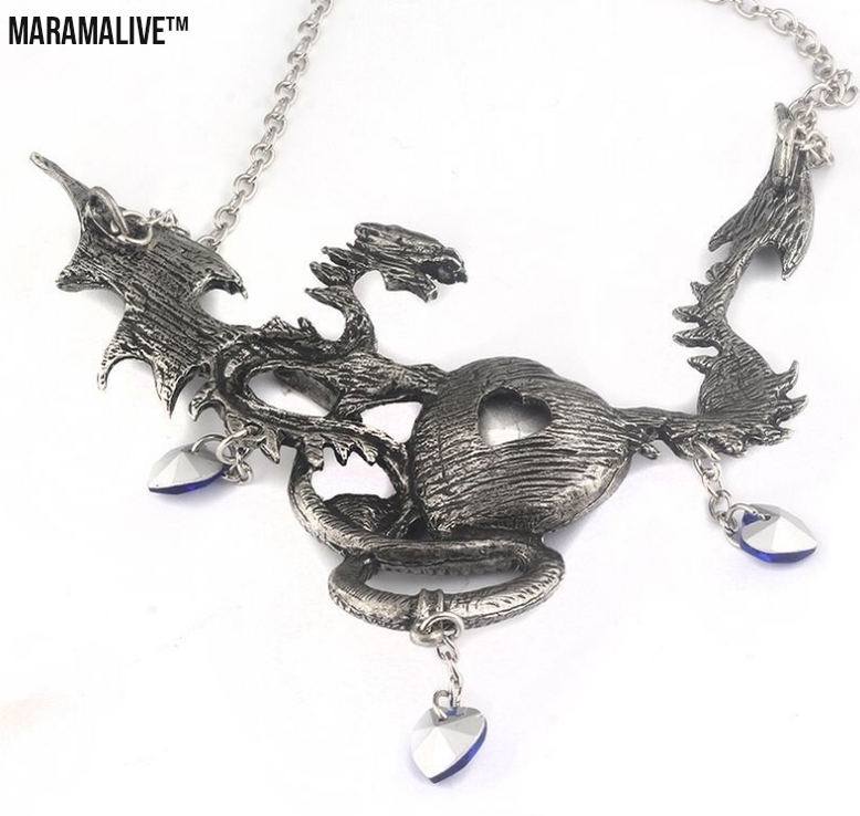 Heart-shaped sapphire dragon necklace