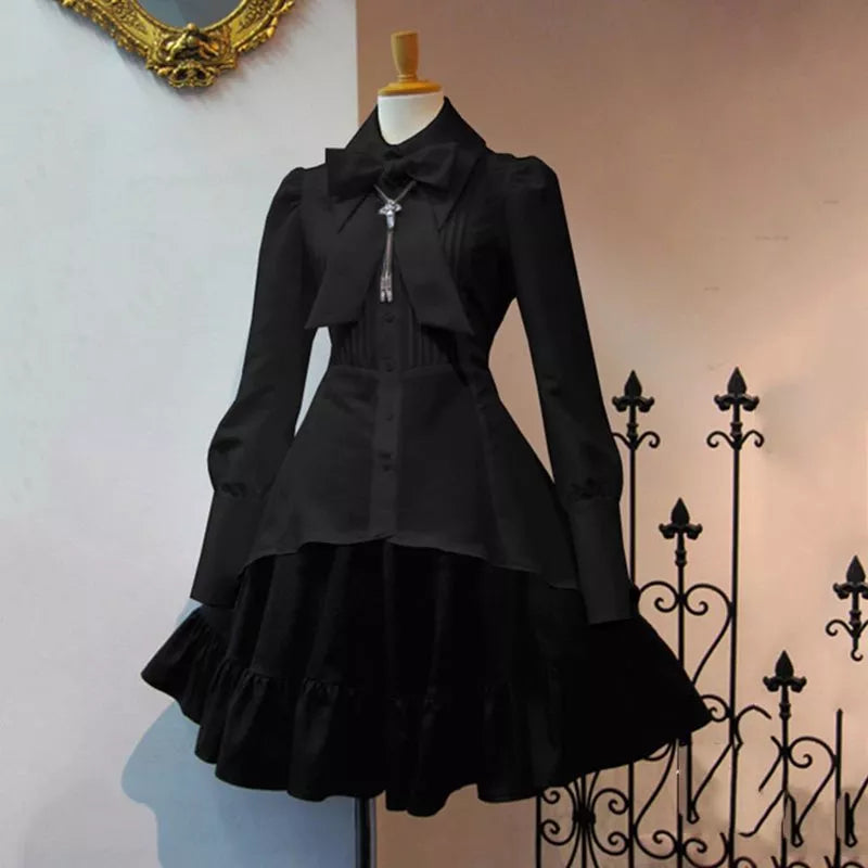 Gorgeous Gothic Lolita Dresses Featuring Large Bows