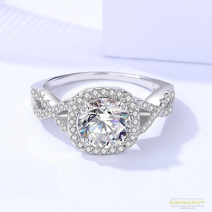 Luxurious Designer Round Moissanite Ring - Unique & Stylish