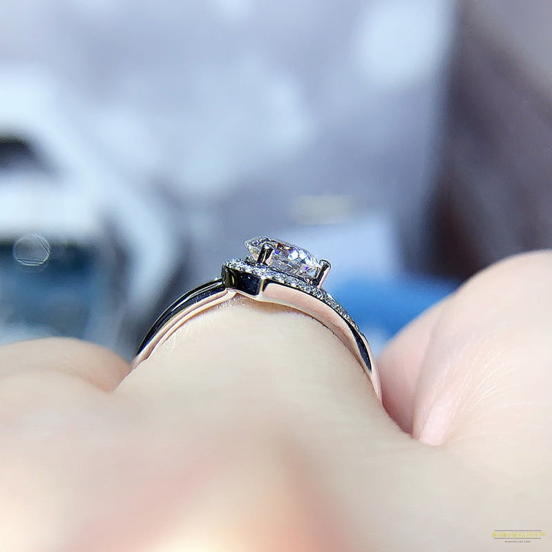 Maramalive™ Moissanite Ring