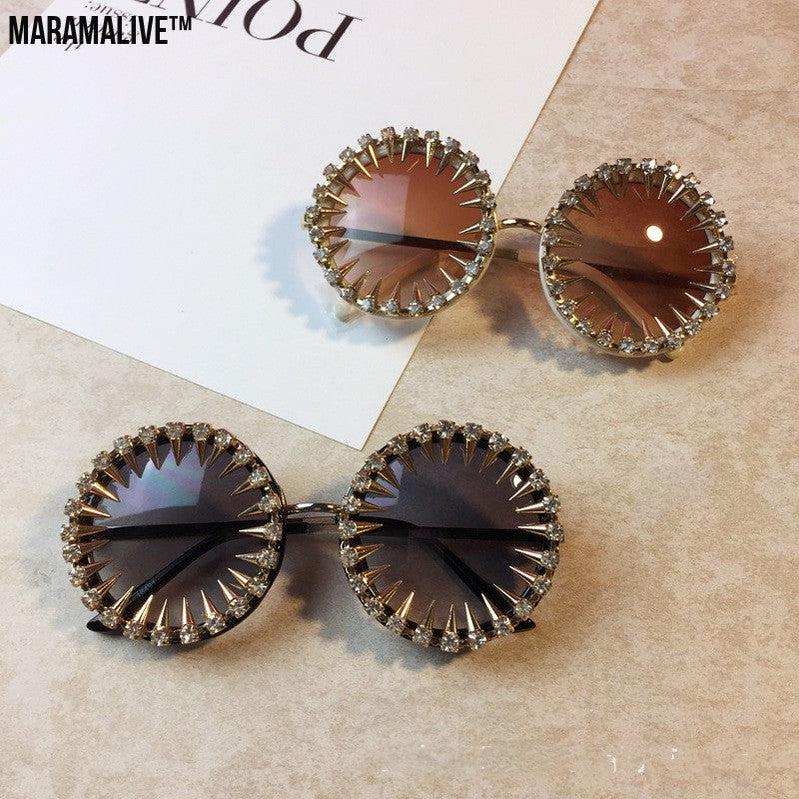 Maramalive™ Unique Round Rivet Steampunk Sunglasses Women Men