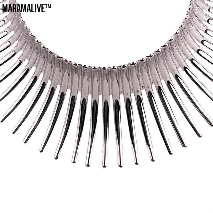 Metal mad war hedgehog necklace