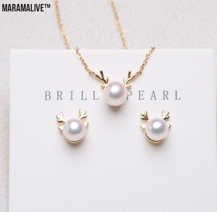 Minimalist Pearl Necklace