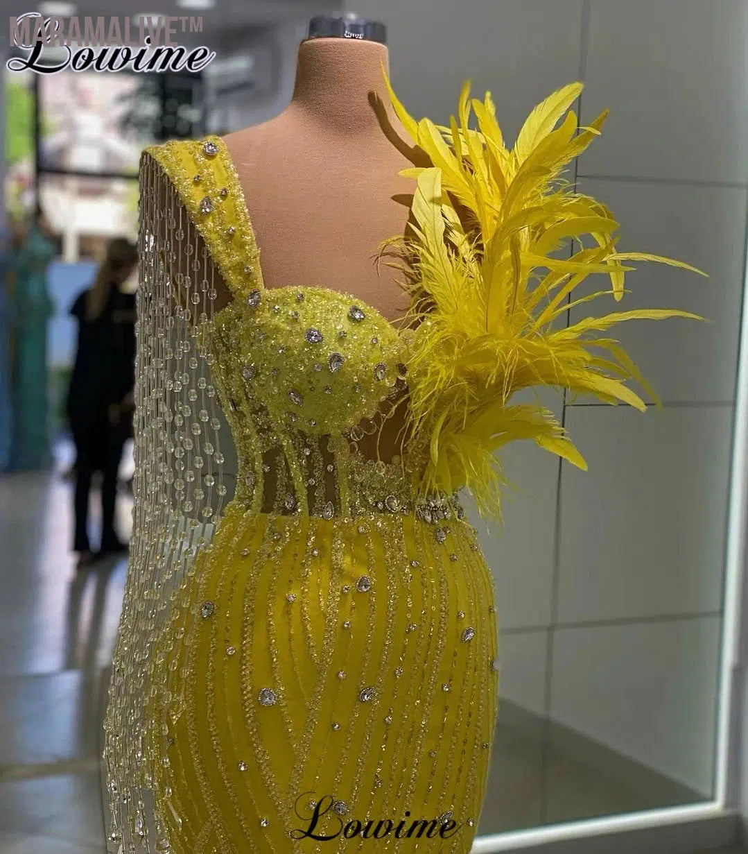 Modern Champagne Prom Dresses 2023 Mermaid Sweetheart Feathers Cocktail Dresses Vestidos De Cóctel Crystals Celebrity Dresses