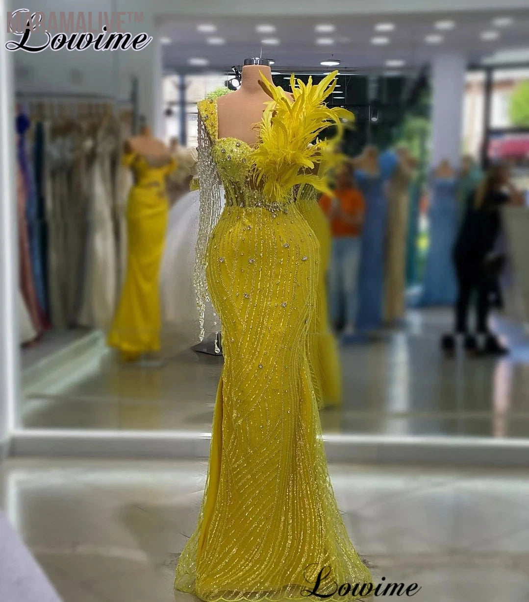 Modern Gold Prom Dresses 2023 Mermaid Sweetheart Feathers Cocktail Dresses Vestidos De Cóctel Crystals Celebrity Dresses