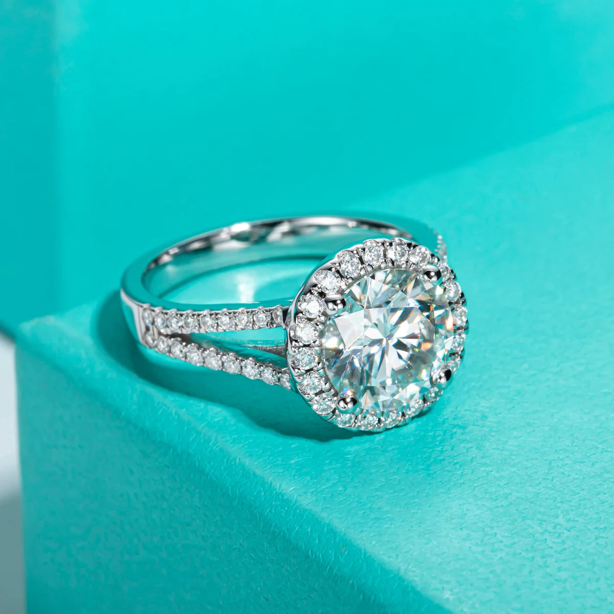 Moissanite Halo Engagement Rings: Stunning Beauty & Affordability