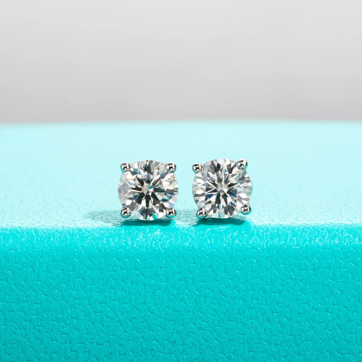 Moissanite Stud Earrings in 14k Gold - Timeless & Durable