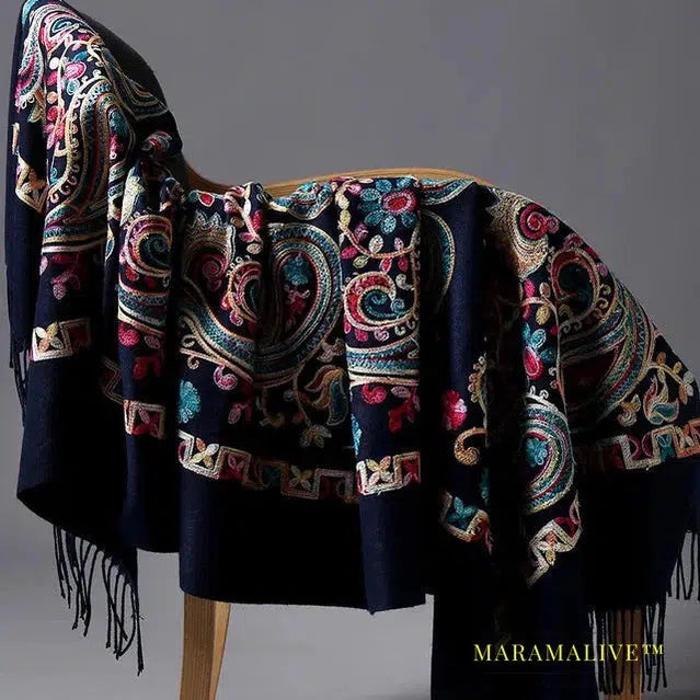 New Arrival Shawl Women Embroider Flower Scarf Pashmina Cashmere Scarf Winter Warm Fine Tassels Scarf Shawl Fashion Shawl Scarve